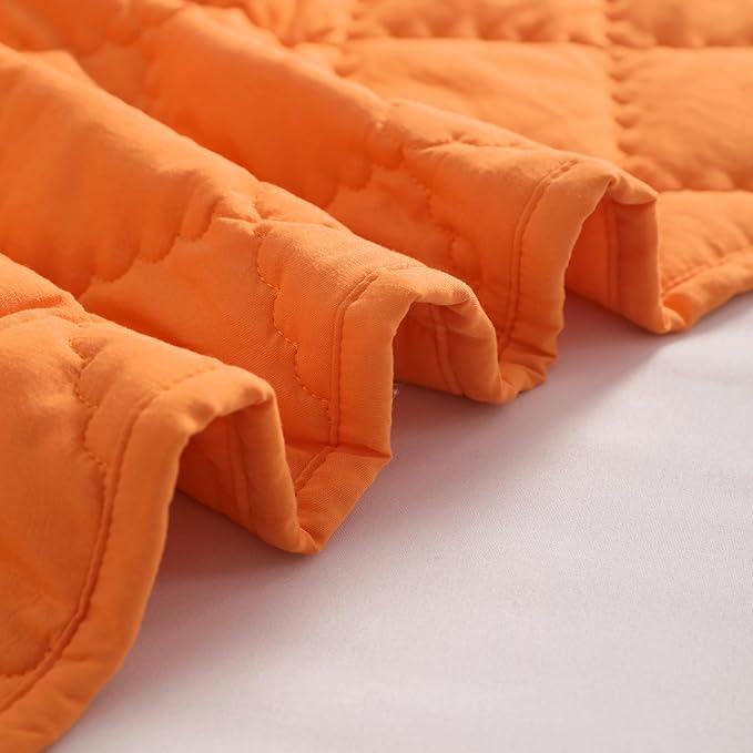 FLXXIE Machine Washable Microfiber Down Alternative Toddler Comforter, Super Soft and Lightweight Kids Crib Quilted Blanket for Stroller, Travel, 39x47 Inches, Orange