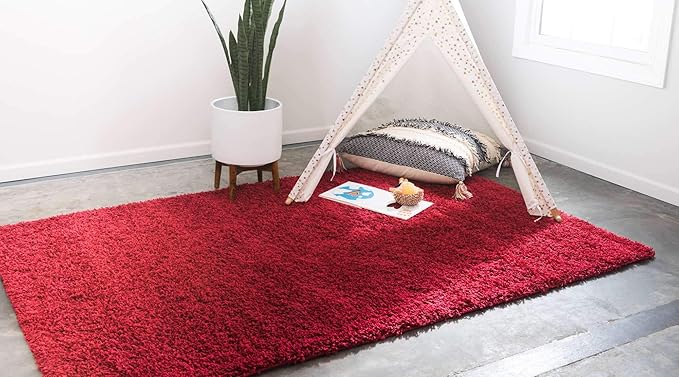 Unique Loom Solid Shag Collection Area Rug (2' 2" x 3' 1" Rectangle, Cherry Red)