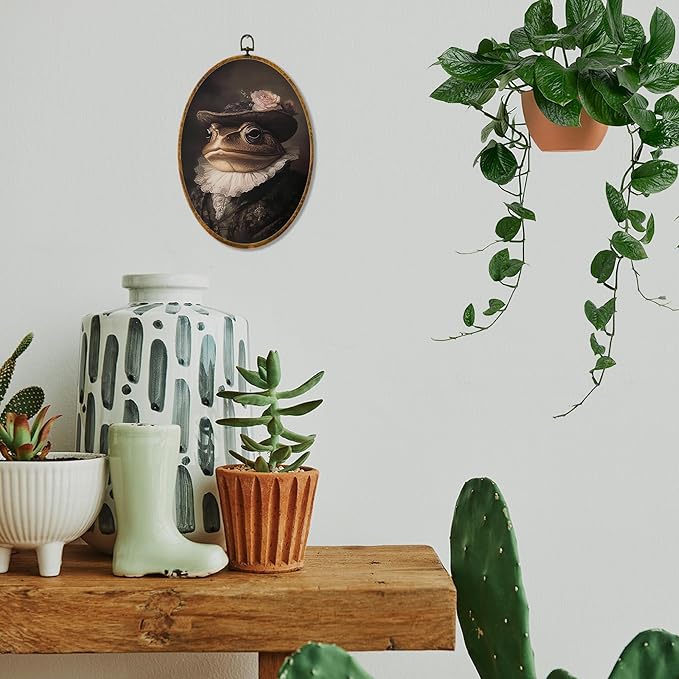 Hiuwevt Frog Oval Wall Art Decor, Vintage Dark Moody Academia Floral Miss Toad Framed Canvas Prints, Rustic Cottagecore Frog Round Wall Hanging Decor for Bedroom Home Decorations, 8.6x11.4 Inches