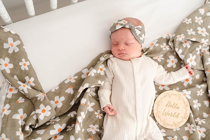 Miaoberry Daisy Garden Spring Floral Muslin Swaddle Set for Baby Girl|100% Organic Cotton Blanket with Matching Bow|Boho Indie Vintage Sage Green|Hospital Receiving Blanket