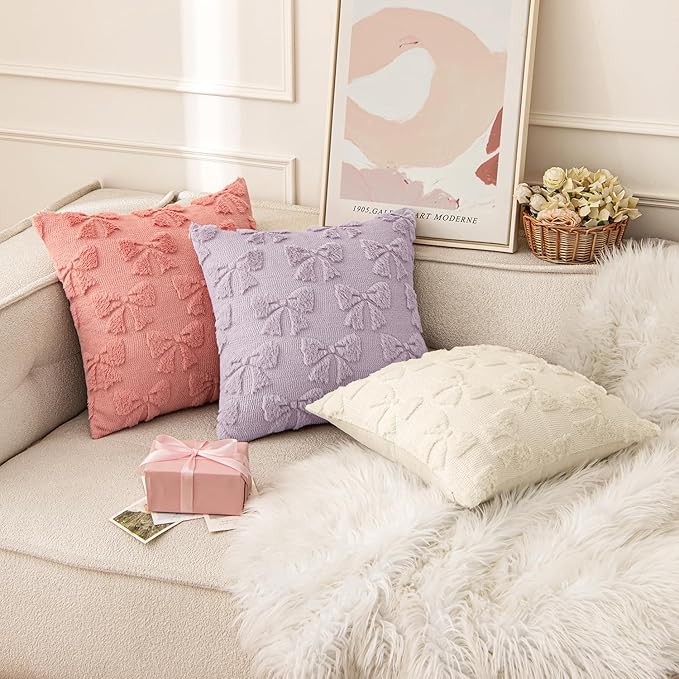MIULEE Light Purple Bow Pillow Covers Coquette Room Decor Aesthetic Set of 2 Decorative Cute Girl Throw Pillow Soft Plush Faux Pillowcase for Girl Bed Couch Sofa,18x18 Inch