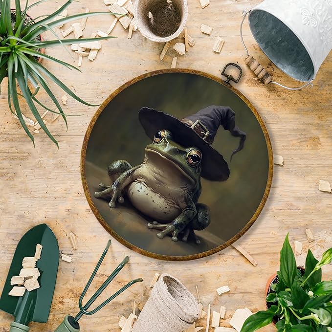 Hiuwevt Vintage Moody Gothic Witchy Frog Round Wall Art Decor, Dark Academia Cottagecore Framed Canvas Prints, Farmhouse Rustic Frog Round Wall Hanging Decor for Bedroom Home Decorations, 10x10 Inches
