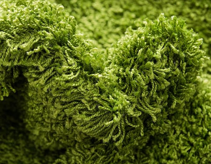 Unique Loom Solid Shag Collection Area Rug (2' 6" x 16' 5" Runner, Grass Green)