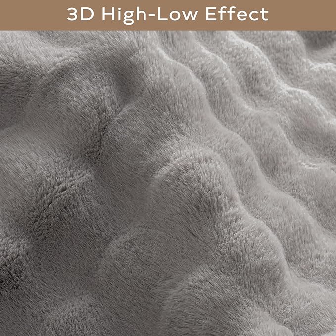 Ashler Faux Rabbit Fur Area Rug, Light Grey 4x6 FT Fluffy Soft, 3D Bubble Rectangle Fuzzy Carpet for Living Room, Bedroom, Machine Washable Shaggy Nursery Rug