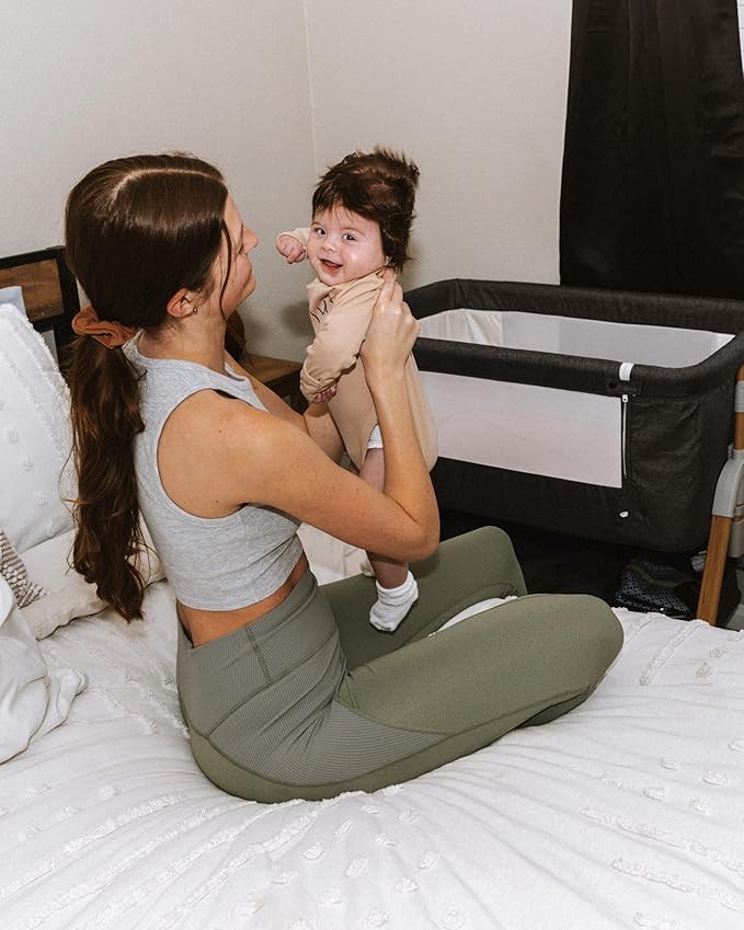 HARPPA Cuddly Bassinet, 3 in 1 Baby Bassinet, Rocking Bedside Bassinet with Wheels, 5 Height Adjustable, Includes Mosquito Net, Mattress, Anchor Strap