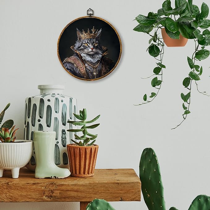 Hiuwevt Cat Renaissance Style Round Wall Art Decor, Cat Mom Lovers Gifts for Women Framed Canvas Prints, King Kitten Round Wall Hanging Decor for Bedroom Home Decorations, 10x10 Inches