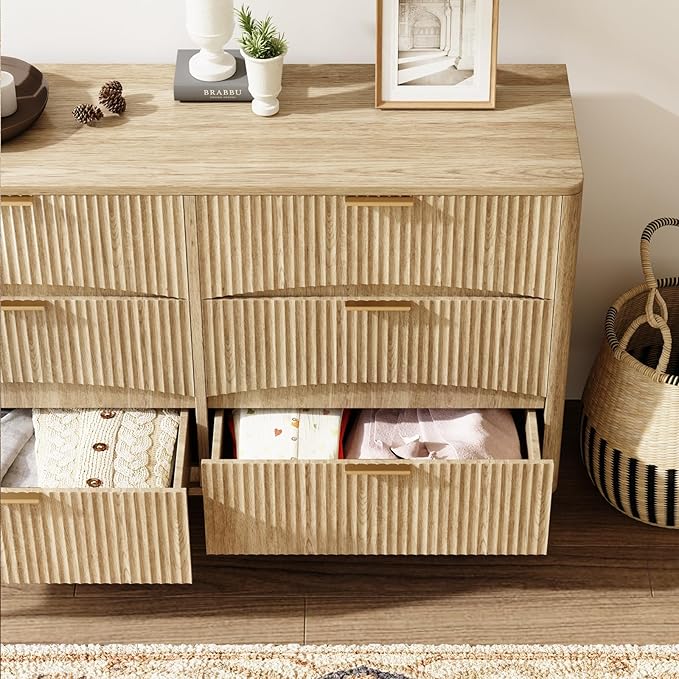 Evermagin 55" Wide Fluted 6 Drawer Dresser, Mid Century Modern Curved Dresser, Light Wood Chest of Drawers for Bedroom, Living Room and Entryway, Natural Oak