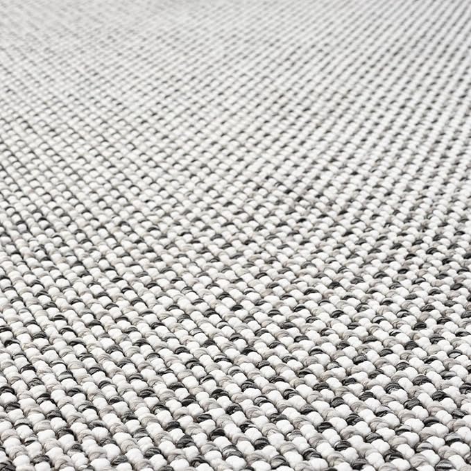 LUXE WEAVERS Solid Machine Woven White Dark Gray 5x7 Area Rug, Indoor Stain-Resistant Carpet