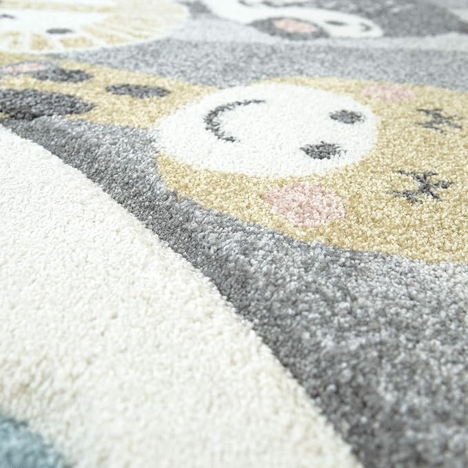 Kids Rug with Cute Animals on a Hot Air Balloon Ride in Pastel, Size: 3'11" Round