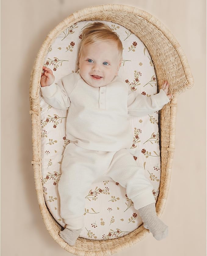 Konssy Muslin Bassinet Sheets for Baby Girl Boy, 2 Pack Soft Breathable Baby Bassinet Mattress Sheets Fit for Hourglass Oval Cradle, Moses Basket Rectangle Mattress (Chestnut, Posy)