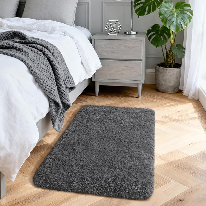 Merelax Fluffy Shaggy Small Area Rug, Dark Grey 2x3 Doormat Door Rugs for Bedside Christmas Decor, Mini Fuzzy Plush Throw Rug, Soft Non-Slip Entryway Shag Catpet for Livingroom Holiday Home Aesthetic