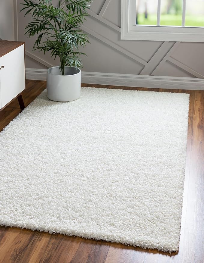 Unique Loom Solid Shag Collection Area Rug (3' 3" x 5' 3" Rectangle, Snow White)