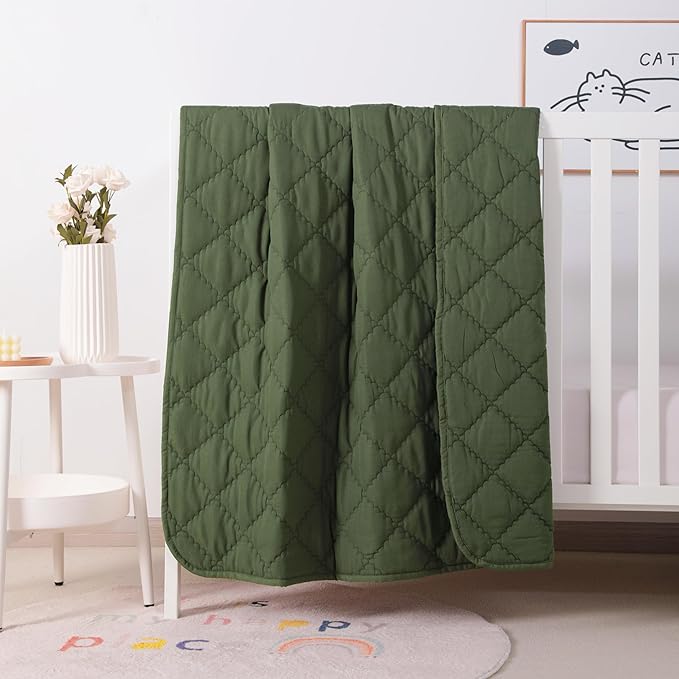 FLXXIE Machine Washable Microfiber Down Alternative Oversized Toddler Comforter, Super Soft and Lightweight Kids Crib Quilted Blanket for Stroller, Travel, 43x60 Inches, Olive