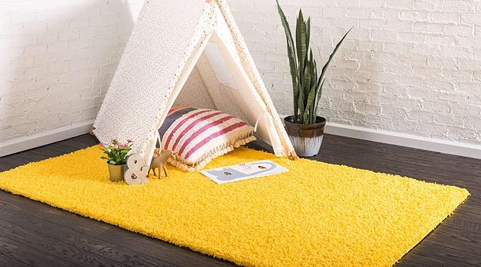 Unique Loom Solid Shag Collection Area Rug (3' 3" x 5' 3" Rectangle, Tuscan Sun Yellow)