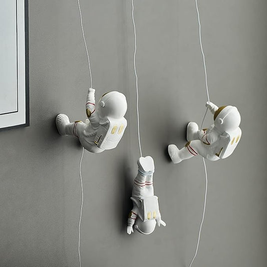 XGZY Climbing Astronaut Wall Decor: 3 Pcs Astronaut Figurine Hanging Decoration Outer Space Theme Decor for Home Decor 3D Wall Decor for Bedroom Kids Room Christmas Gift for Kids
