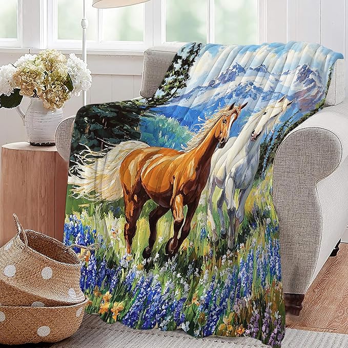 Horse Blanket Horses Decor Throw Blanket Super Soft Flannel Lightweight Fluffy Plush Fuzzy Fleece Animals Blanket Gifts for Horse Lover Girl Woman Boys Kids Adults Man for Bed Sofa 40"X50"