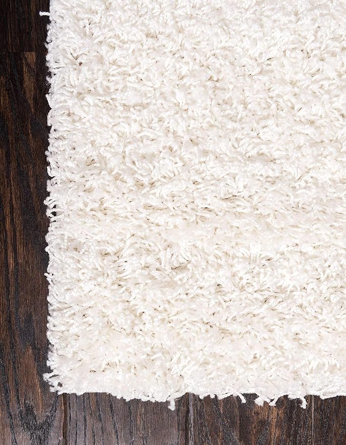 Unique Loom Solid Shag Collection Area Rug (6' 1" x 9' Rectangle, Snow White)