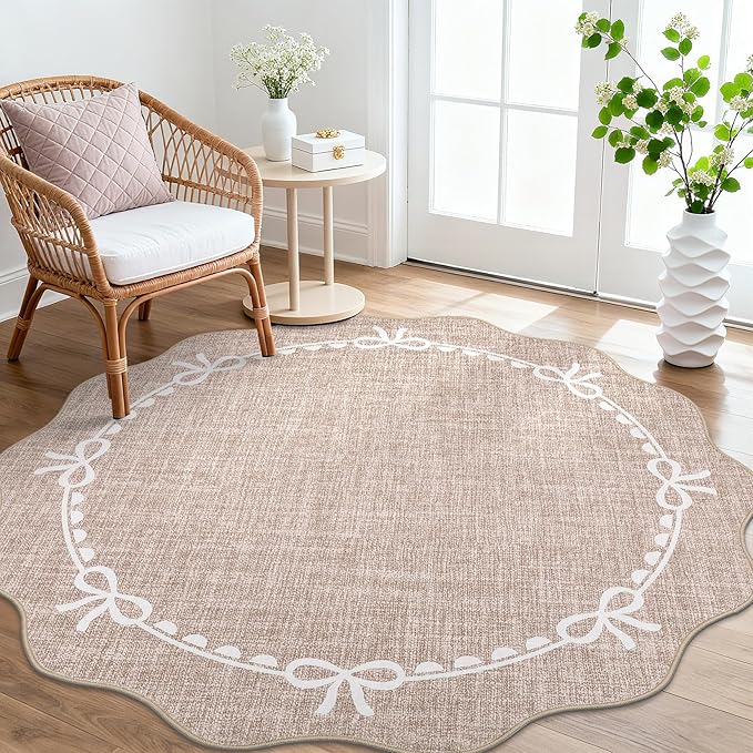 GarveeHome Scalloped Bow Rug for Living Room, 5ft Round Rugs Washable Solid Camel Rug for Dorm Soft Low Pile Non Slip Scalloped Rugs for Nursery Bedroom Decor Hallway Kids Room Playroom
