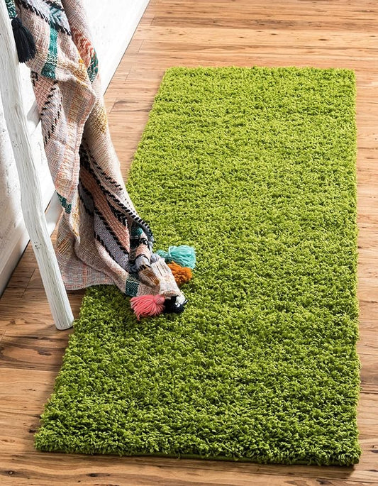 Unique Loom Solid Shag Collection Area Rug (2' 6" x 13' 1" Runner, Grass Green)