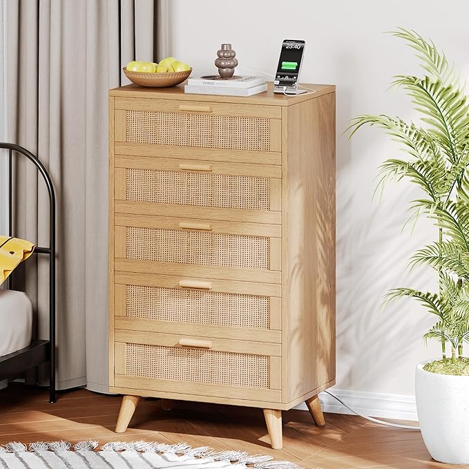 Rovaurx 5 Drawer Dresser for Bedroom, Rattan Chest of Dressers with Charging Station, Modern Dresser Chest with Wooden Handles, Beside Table for Closet, Living Room and Entryway, Natural RDG005M