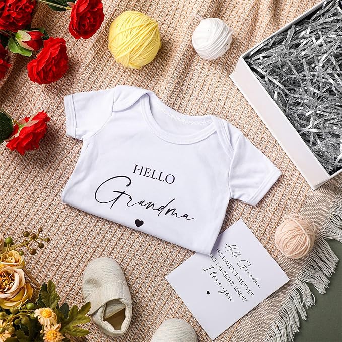 4 Pcs Pregnancy Announcement for Grandma, Hello Grandma Baby Bodysuit, Hello Grandma Pregnancy Reveal Card Baby Reveal Gift Box Baby Announcement Gifts Set for Grandma