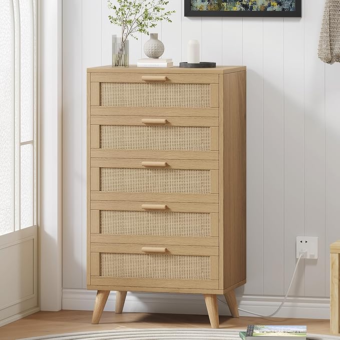 Rovaurx 5 Drawer Dresser for Bedroom, Rattan Chest of Dressers with Charging Station, Modern Dresser Chest with Wooden Handles, Beside Table for Closet, Living Room and Entryway, Natural RDG005M