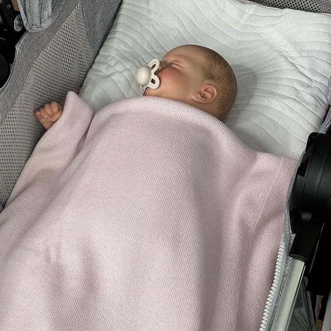 Jet&Bo BABY 100% Cashmere Baby Blanket Luxe Knit Design in Pink - 32" x 40" - Ultra Soft, Hypoallergenic & Temperature Regulating - Gift Box and Card Included