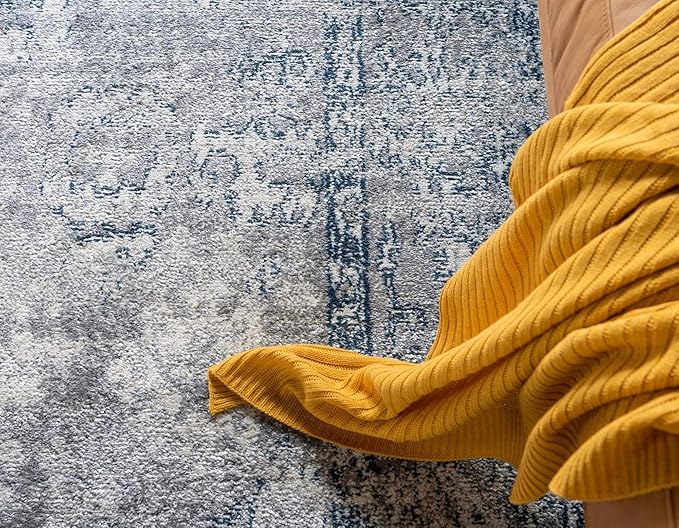 Rugs.com Charleston Collection Rug – 4' x 6' Gray Low-Pile Rug Perfect for Living Rooms, Large Dining Rooms, Open Floorplans