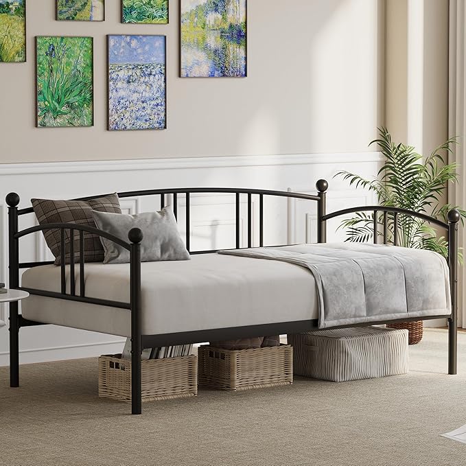 GarveeHome Twin Daybed, Sturdy Metal Day Bed with Steel Slat Support, Arched Headboard Sofa Bed for Living Room, Bedroom and Guest Room, Black