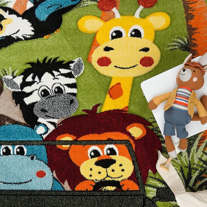 Paco Home Kids Rug for Nursery with Jungle Animals on Safari in Green, Size: 3'11" x 5'7"