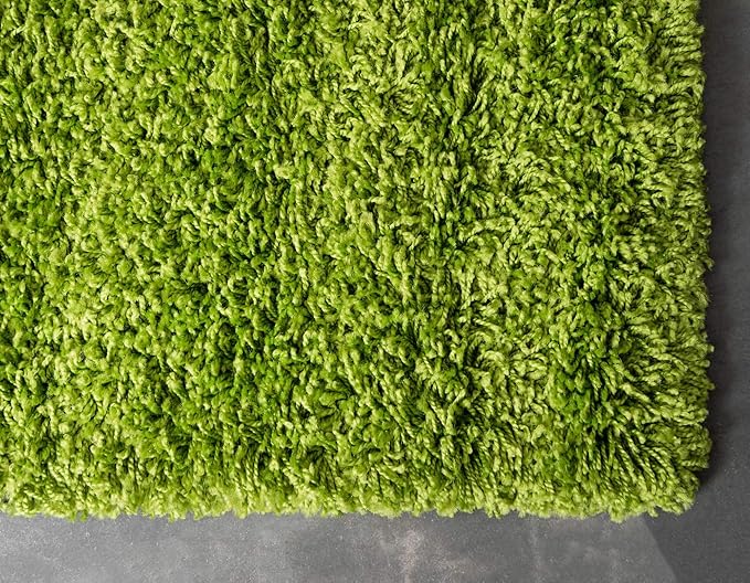 Unique Loom Solid Shag Collection Area Rug (2' 6" x 16' 5" Runner, Grass Green)