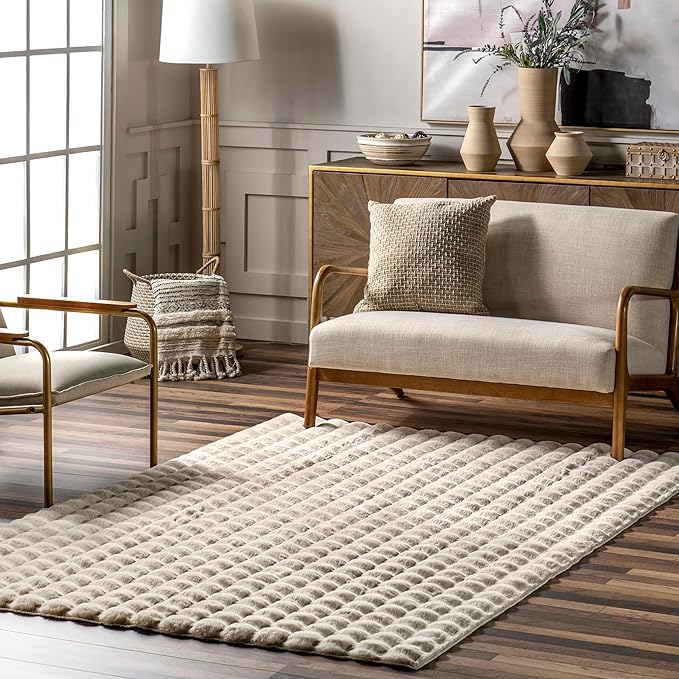 nuLOOM Jeni Beige, 5' x 7'6" Oval, Solid Faux Rabbit, Fluffy and Cozy, High Traffic, Stain Resistant, Easy Clean, Durable Washable Area Rug for Bedroom, Living Room, Dining, Den, Foyer, Entryway