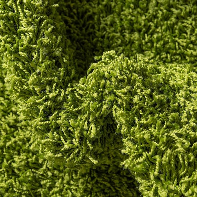 Unique Loom Solid Shag Collection Area Rug (6' 1" Round, Grass Green)