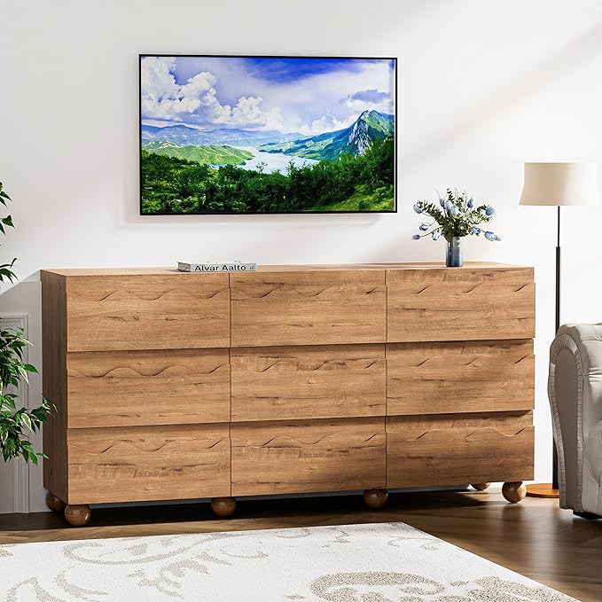 Anbuy 9 Drawers Dresser for Bedroom, Scalloped 63" Wide Modern Chest of Drawers with Hidden Handle, Wooden Dresser, Fluted Wood Closet Clothes Storage Organizer for Living Room, Hallway, Natural Oak