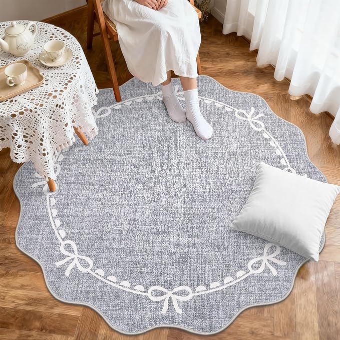 GarveeHome Scalloped Bow Rug for Living Room, 5ft Round Rugs Washable Solid Grey Rug for Dorm Soft Low Pile Non Slip Scalloped Rugs for Nursery Bedroom Decor Hallway Kids Room Playroom