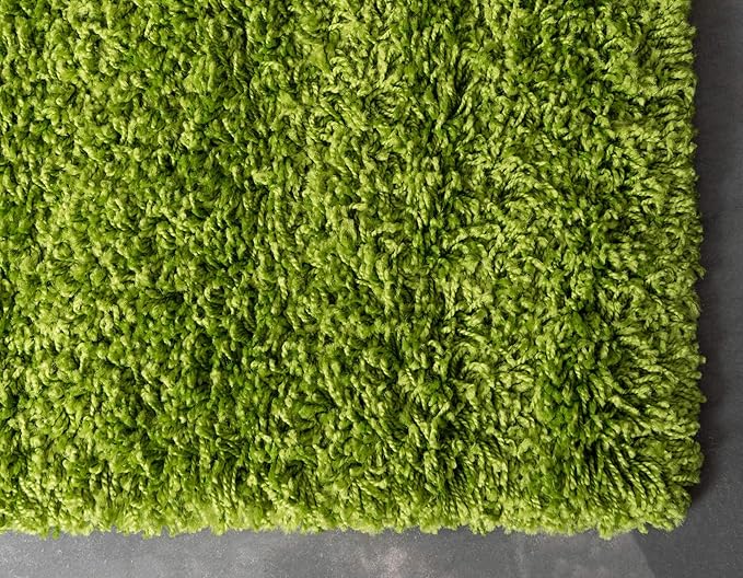 Unique Loom Solid Shag Collection Area Rug (3' 3" x 5' 3" Rectangle, Grass Green)