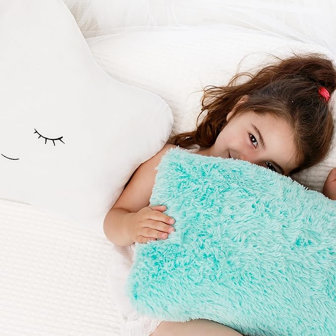 Perfectto Design Set of 2 Kid’s Decorative Pillows for Girls Toddler Room - Fluffy White Star Pillow and Aqua Teal Plush Pillow, Soft Girls Pillows Cute Kid’s Throw Pillows for Bed, Bedroom