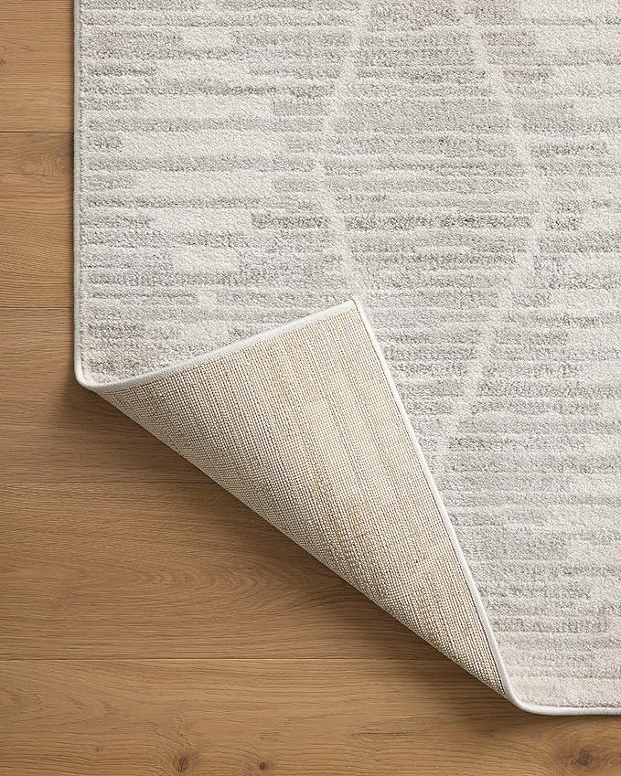 Loloi Kamala Collection KAM-02 Ivory/Silver 5'-3" x 7'-9" Area Rug