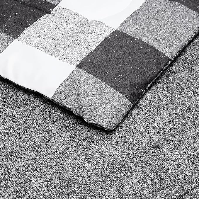 Amazon Basics Lightweight Microfiber Comforter Sets, 3-Pieces, Black/White,Checkerboard, Full/Queen