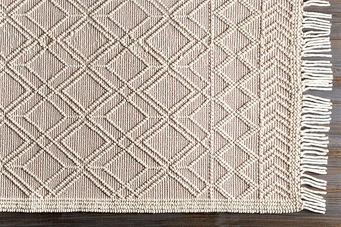 Mark&Day Wool Rugs, 5x7 Staveley Cottage Bright Pink Area Rug, Cream Pink Ivory Carpet for Living Room, Bedroom or Kitchen (5' x 7'6")
